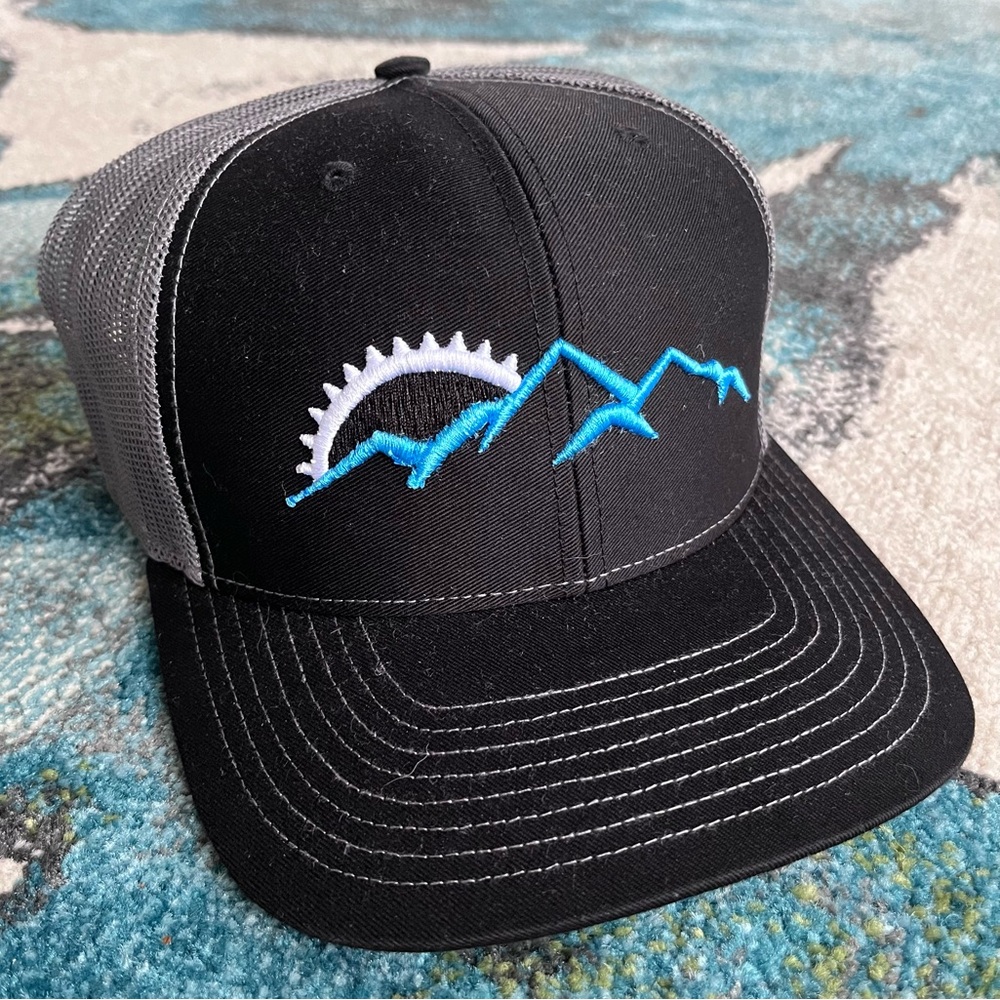 Mesh trucker cap Adventure Mountains Biking